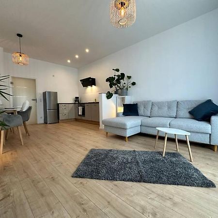 Appartamento Modern, Stylisch Und Zentral! Meuselwitz Esterno foto